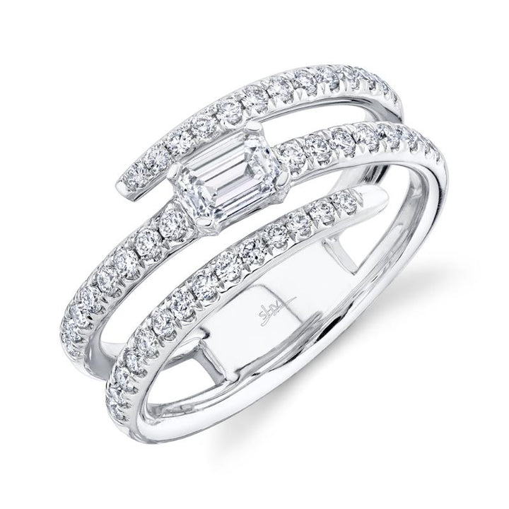 SC22007591 14K White Gold Fashion Ring from the Colette Collection